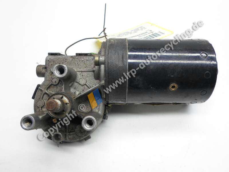 Audi A4 B5 Typ 8D2 Wischermotor vorn 0390241132 BJ1999